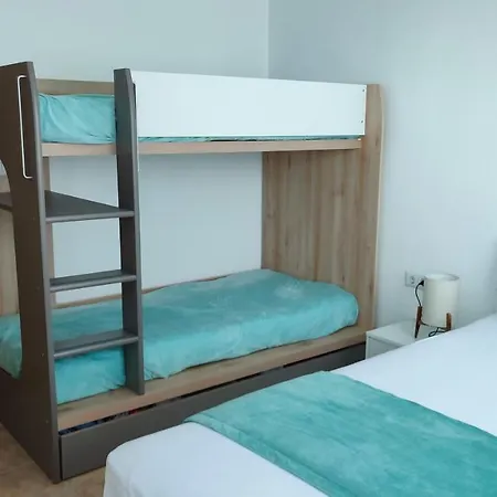 דירה Cozy With Sea View And Free Parking *