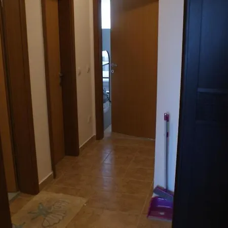 Cozy With Sea View And Free Parking דירה *